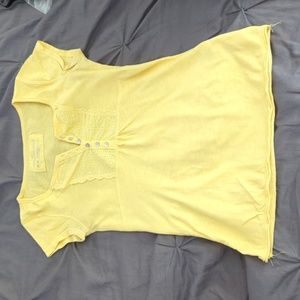 Aeropostale yellow fitted T-shirt with buttons